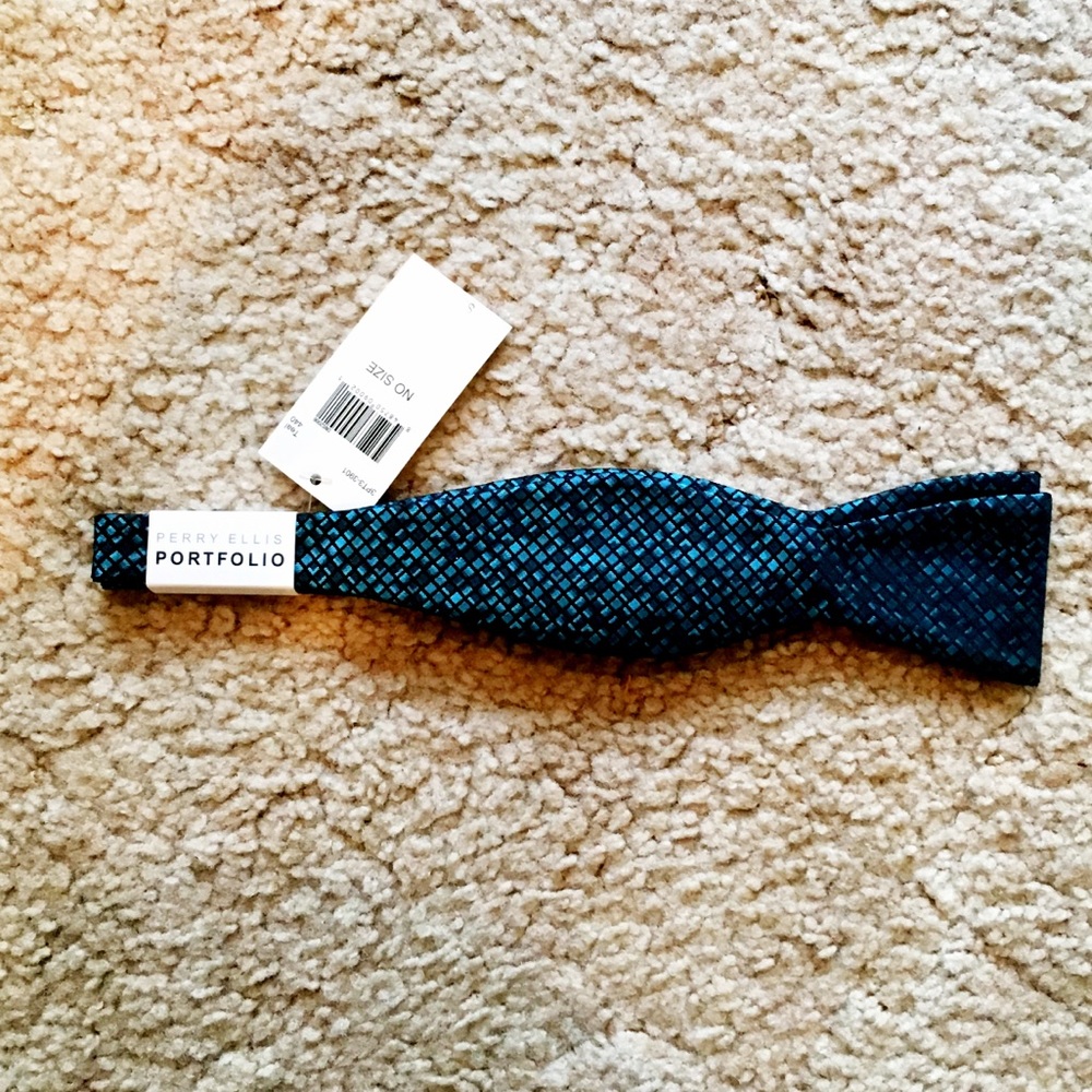 Bow tie. Teal & black. Perry Ellis Portfolio.